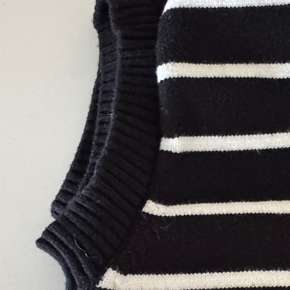 Art Class Black and White Knit Sweater Vest - Picture 5 of 5